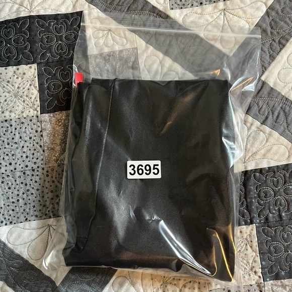 Spanx faux leather black‎ leggings women’s size large - Picture 9 of 9